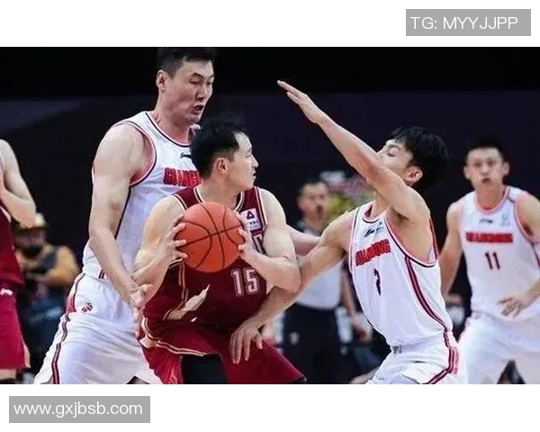 武汉羽毛球队在杯赛积分榜上以69分稳居第一名展现强劲实力